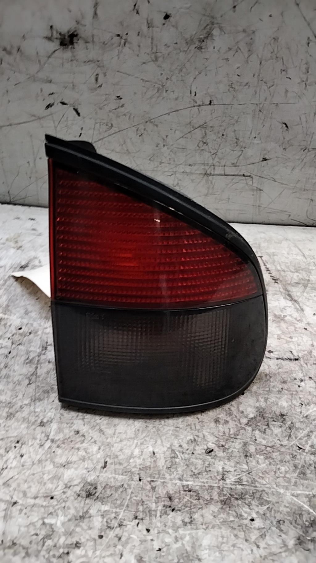 Fanale posteriore principale destro (luci) RENAULT SAFRANE PHASE 1 Diésel - 1