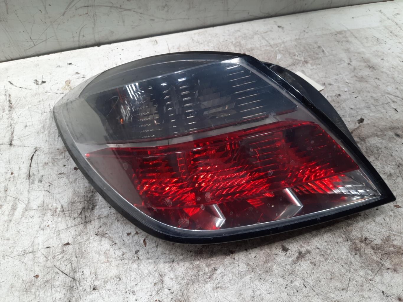 Fanale posteriore principale sinistro (luci) OPEL ASTRA H GTC PHASE 1 Diésel - 1