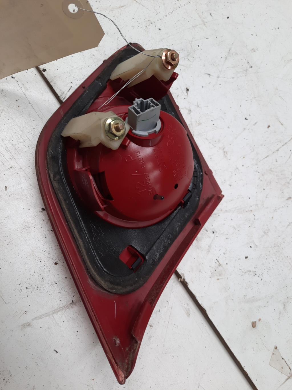 Feu arriere secondaire droit (feux) MAZDA 3 1 PHASE 1 Diesel - 1