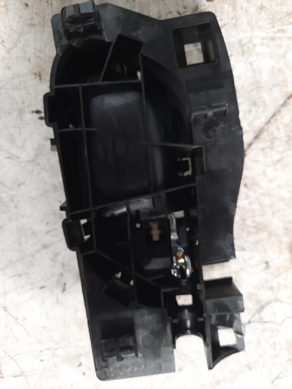 Maniglia interna posteriore destra PEUGEOT 3008 1 PHASE 1 Diésel - 1