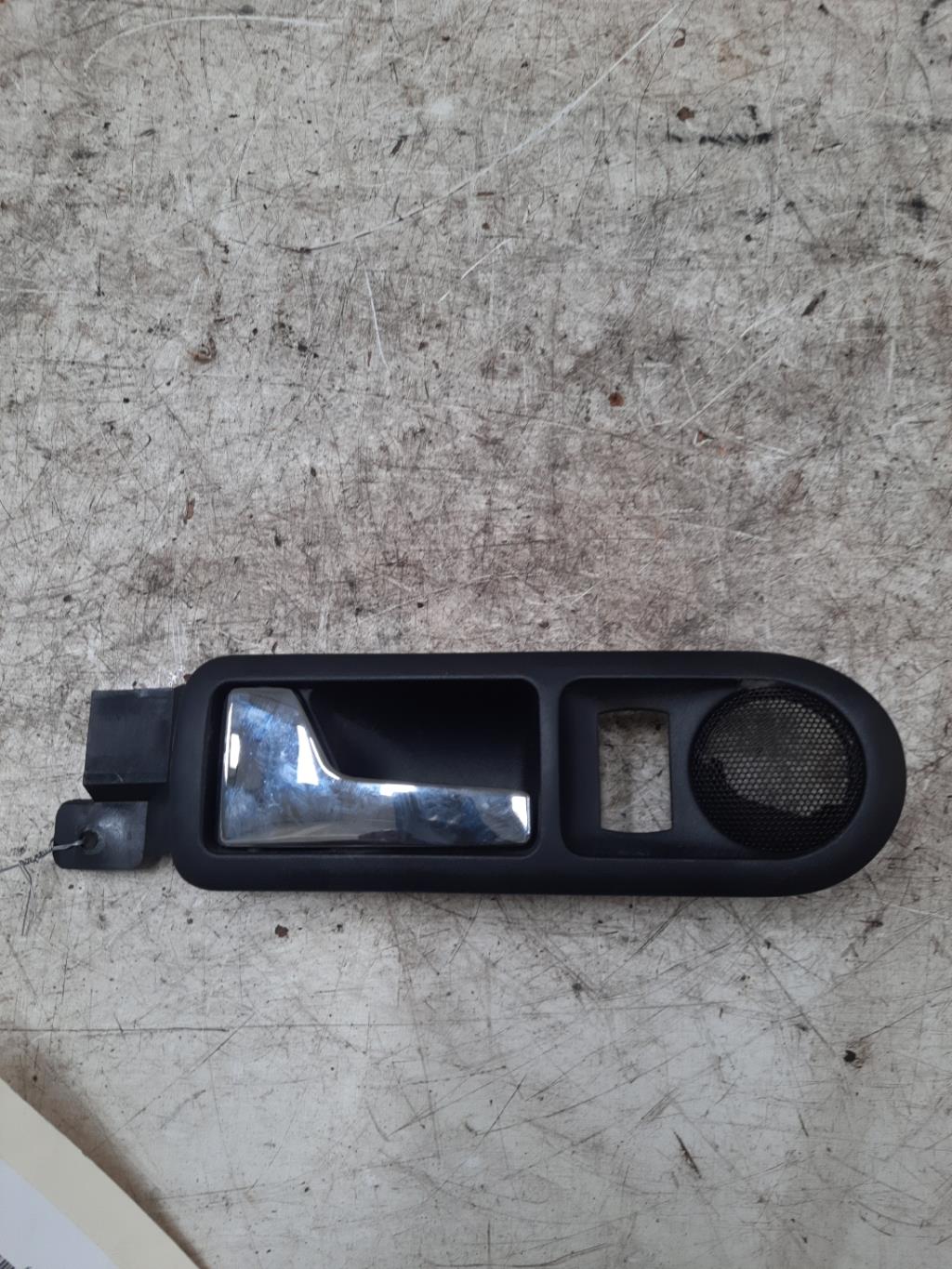 Maniglia interna posteriore sinistra VOLKSWAGEN GOLF 4 Diésel - 1