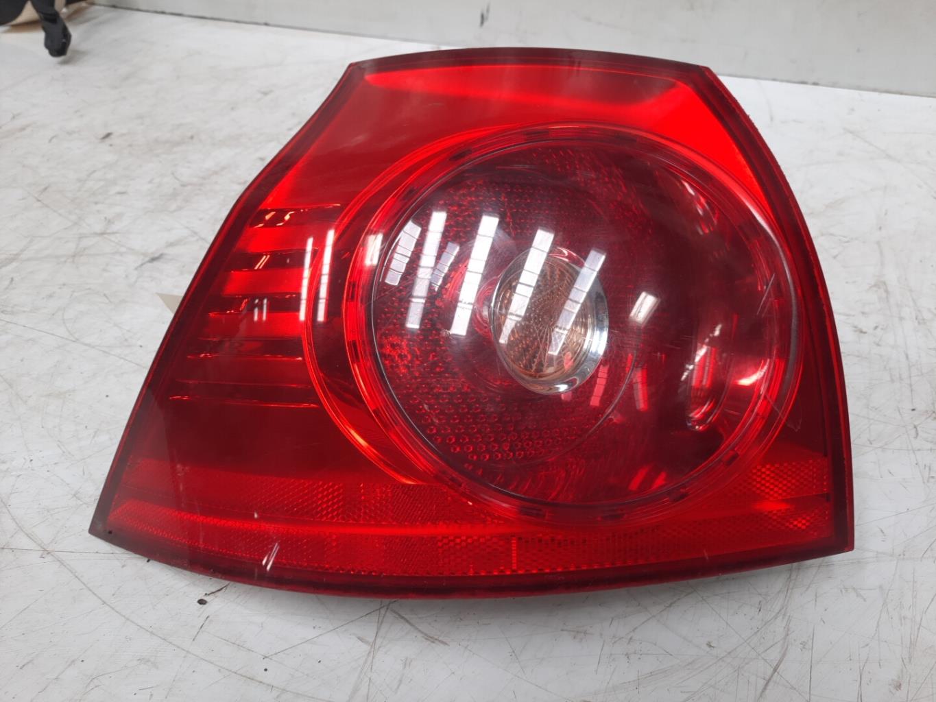 Fanale posteriore principale sinistro (luci) VOLKSWAGEN GOLF 5 Diésel - 1