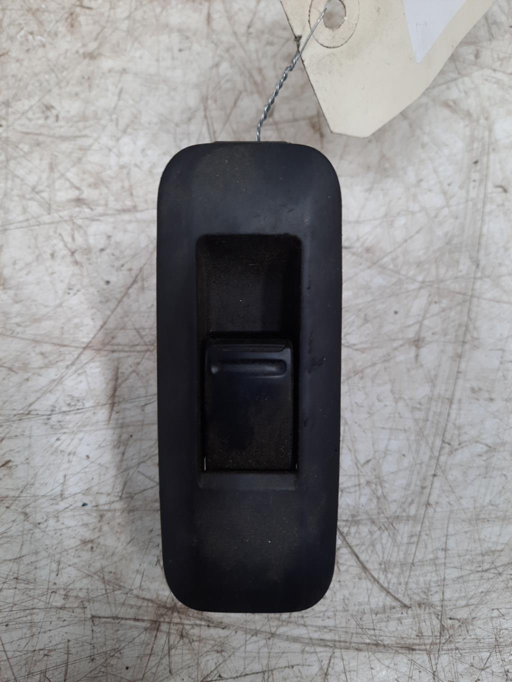 Interruttore lavacristalli posteriore sinistro NISSAN PRIMERA 4 Diésel - 1