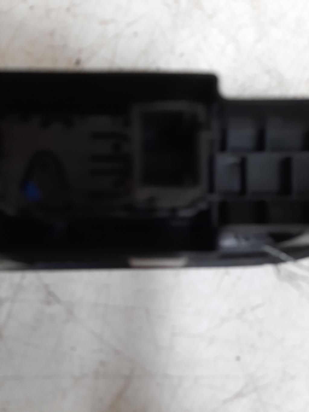 Interruttore lavacristalli anteriore destro CITROEN C3 2 PHASE 1 Diésel - 1