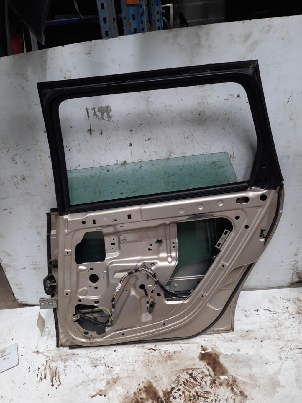 Portiera posteriore destra CITROEN C5 1 PHASE 2 BREAK Gasolina - 1
