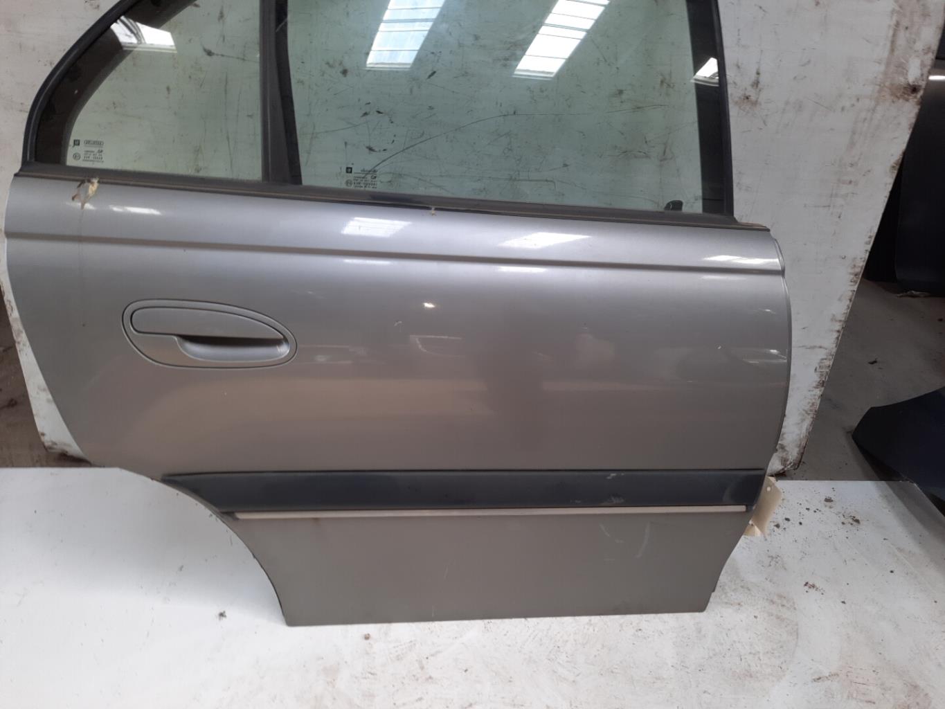 Portiera posteriore destra OPEL OMEGA B PHASE 1 BREAK Diésel - 1