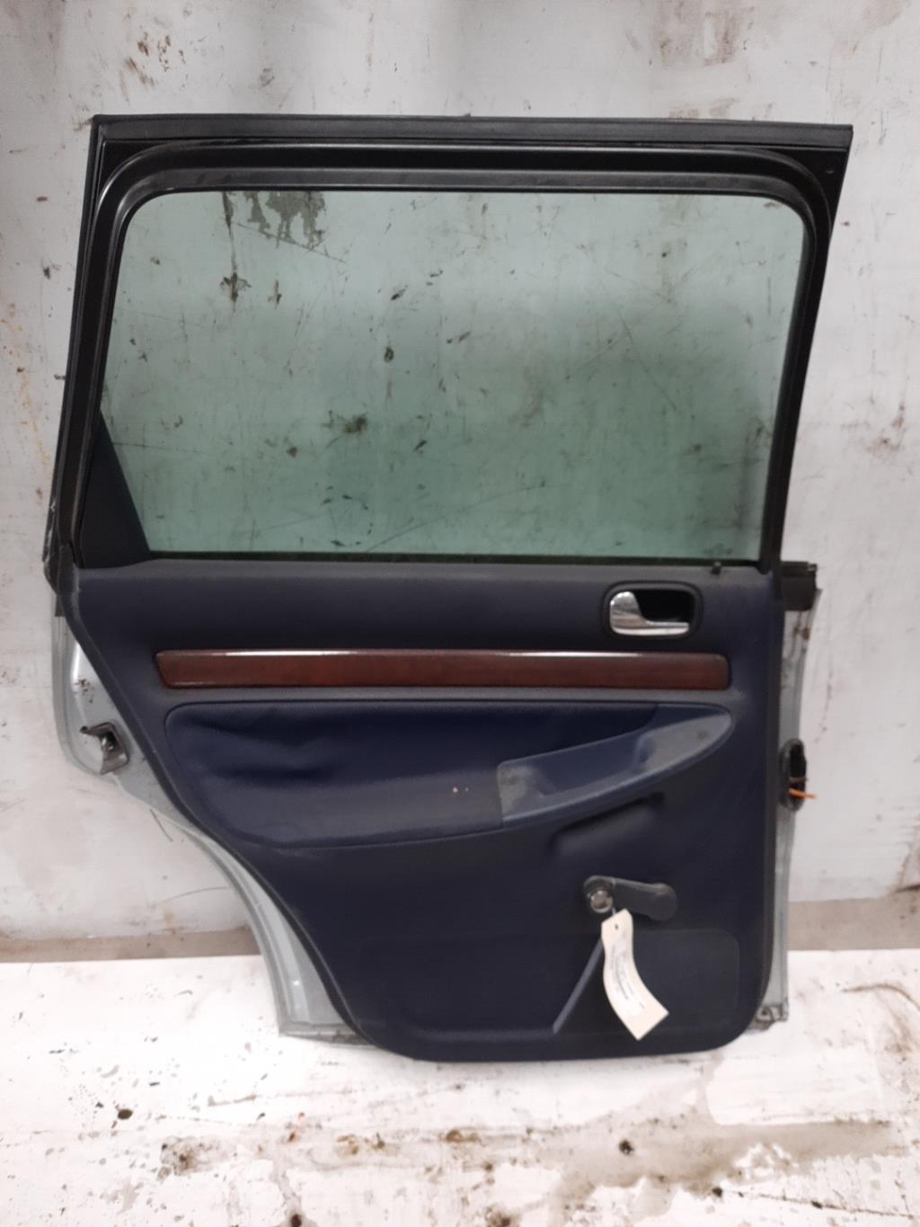 Portiera posteriore sinistra AUDI A4 1 AVANT PHASE 1 BREAK Gasolina - 1