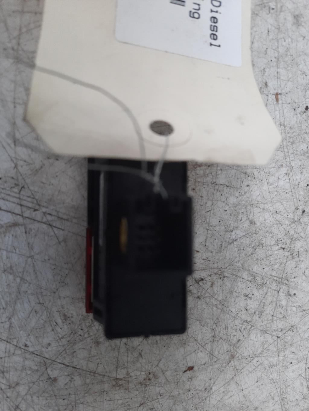 Bouton de warning SEAT TOLEDO 4 Diesel - 1