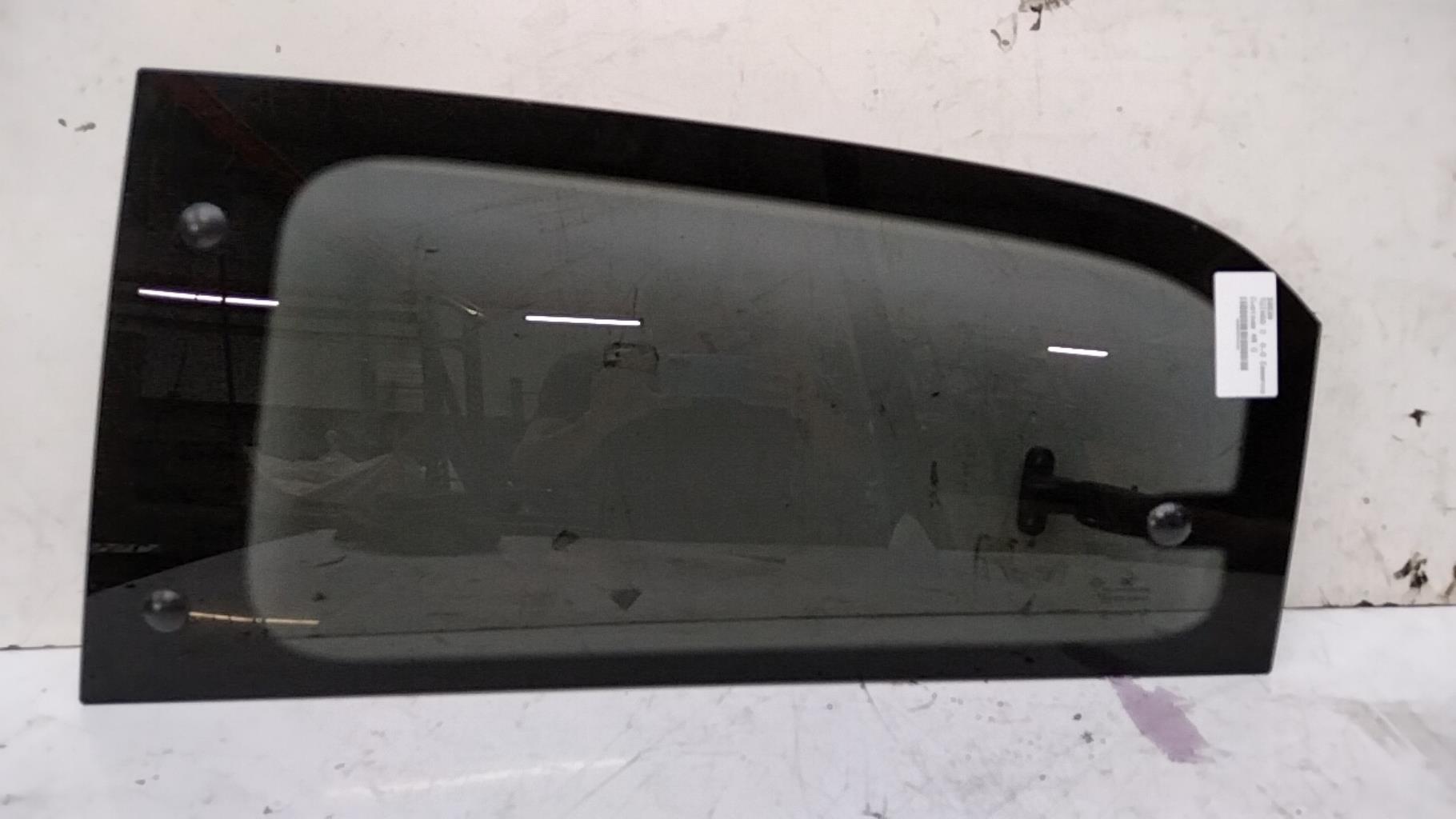 Ventanilla triangular trasera izquierda (puerta) RENAULT TWINGO 3 PHASE 1 Gasolina - 1