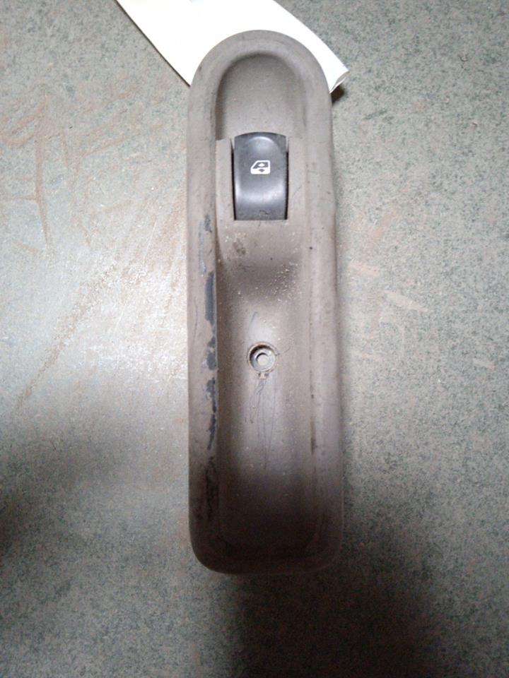 Interruttore lavacristalli posteriore destro RENAULT CLIO 3 PHASE 1 Diésel - 1