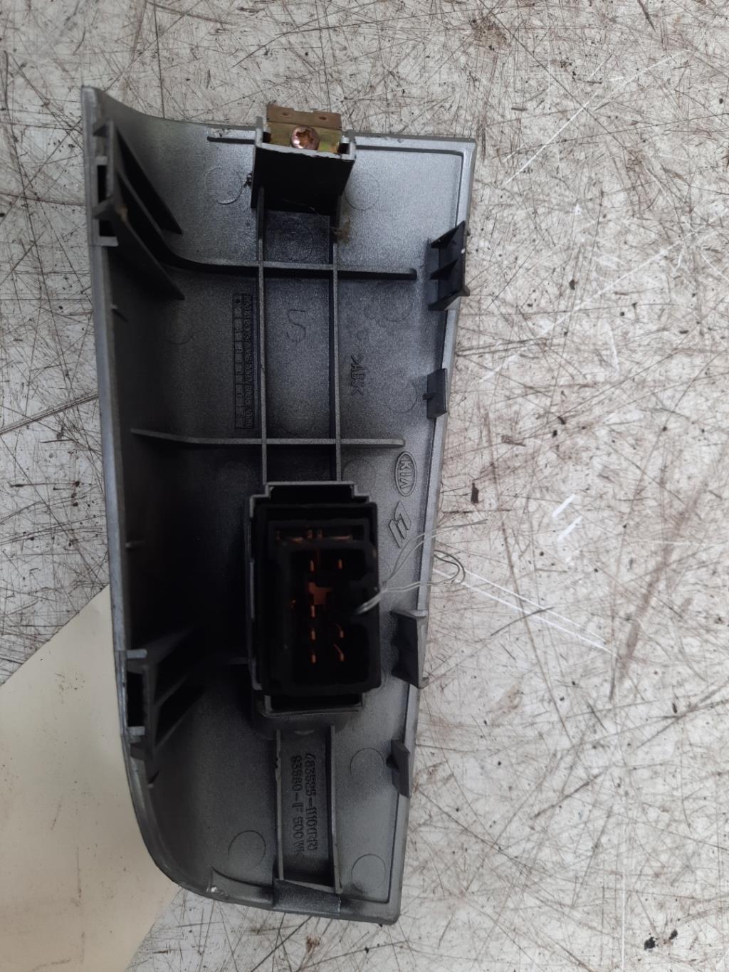 Interruttore lavacristalli posteriore destro KIA SPORTAGE 2 PHASE 1 Diésel - 1
