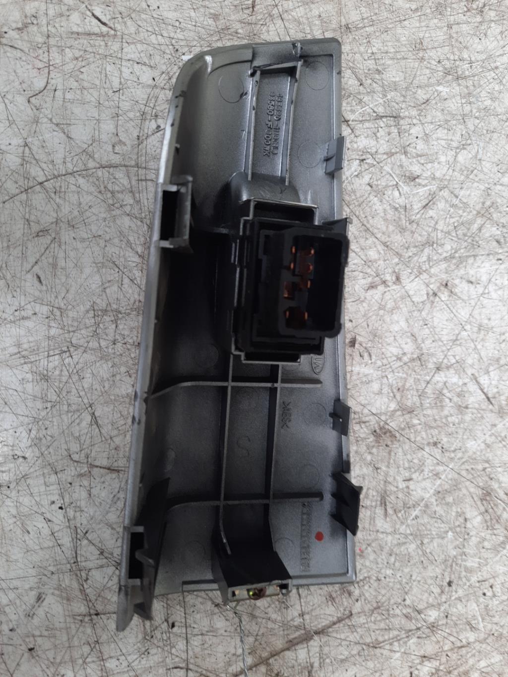 Interruttore lavacristalli posteriore sinistro KIA SPORTAGE 2 PHASE 1 Diésel - 1