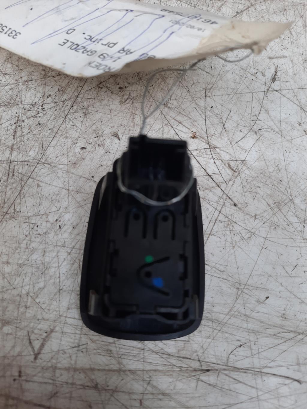 Interruttore lavacristalli posteriore sinistro CITROEN C3 2 PHASE 1 Diésel - 1