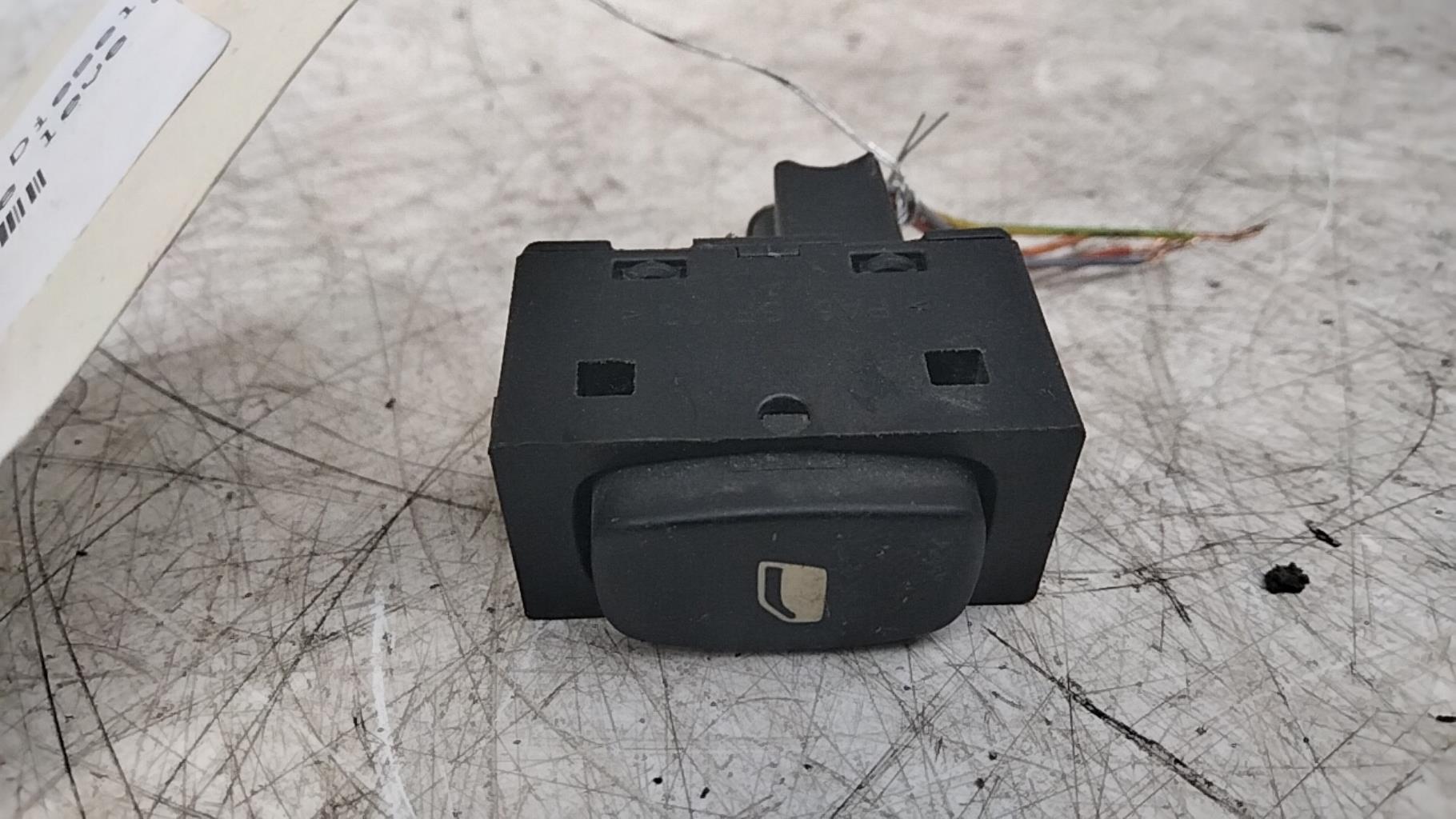 Interruttore lavacristalli anteriore destro PEUGEOT 406 COUPE Diésel - 1