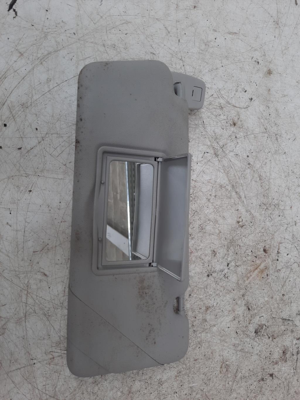Pare soleil gauche RENAULT CLIO 4 PHASE 1 Diesel - 1