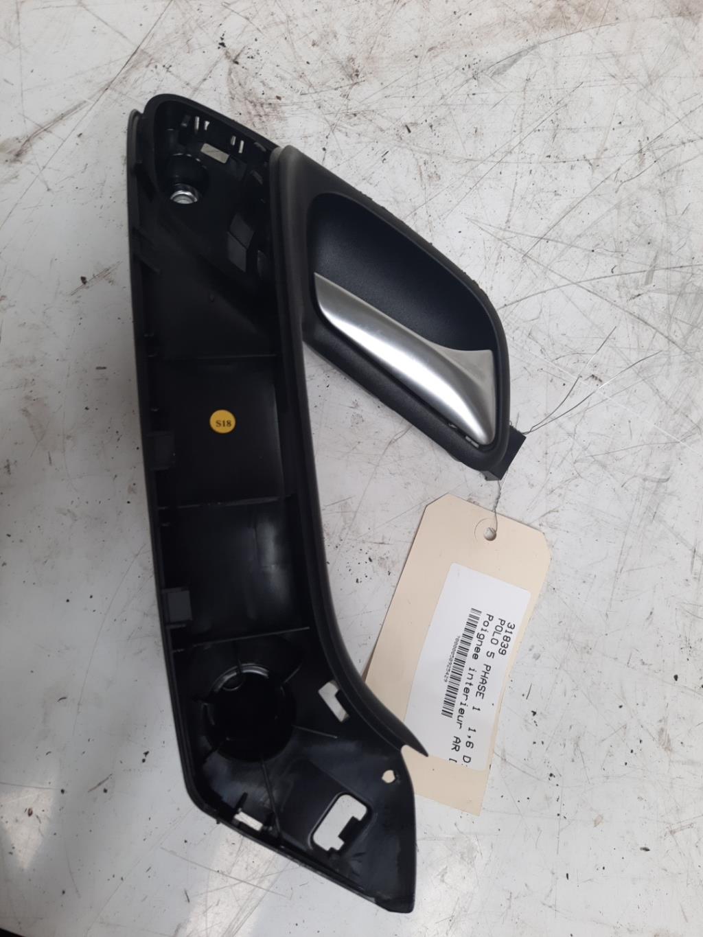 Maniglia interna posteriore destra VOLKSWAGEN POLO 5 PHASE 1 Diésel - 1
