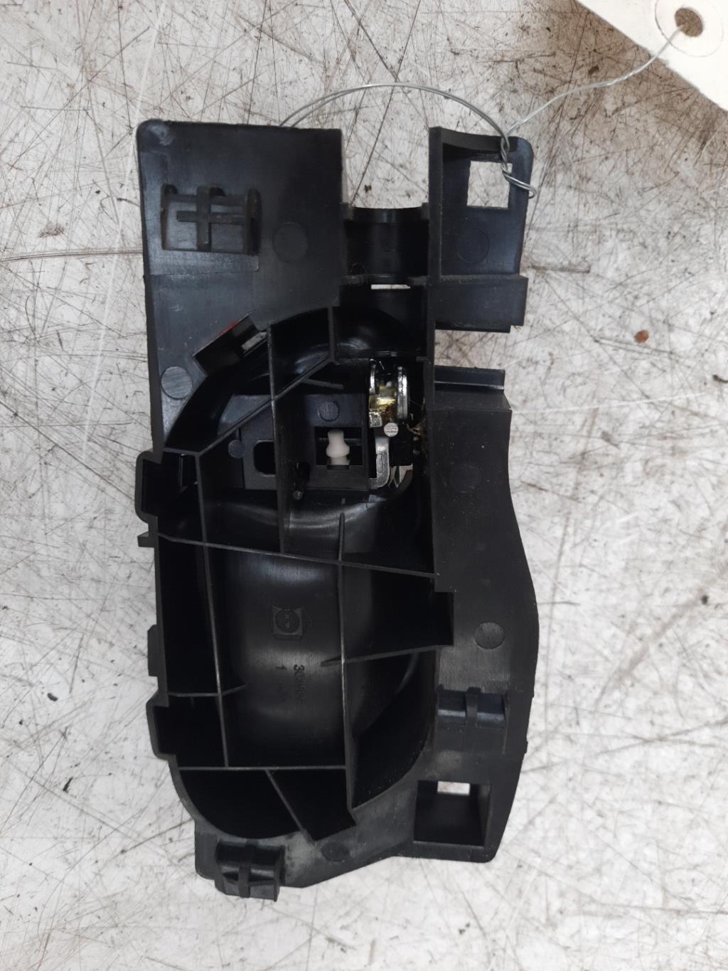 Poignee interieur arriere gauche PEUGEOT 207 PHASE 2  - 1