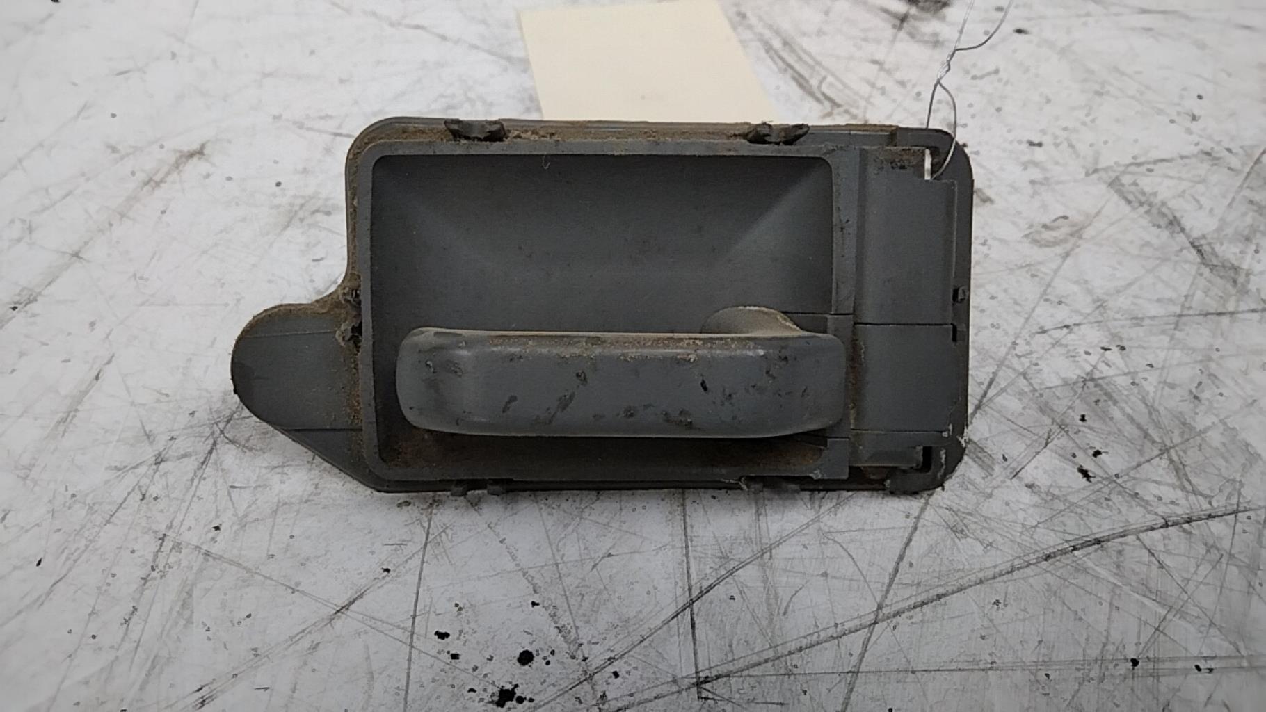 Maniglia interna anteriore destra PEUGEOT 205 PHASE 2 Diésel - 1
