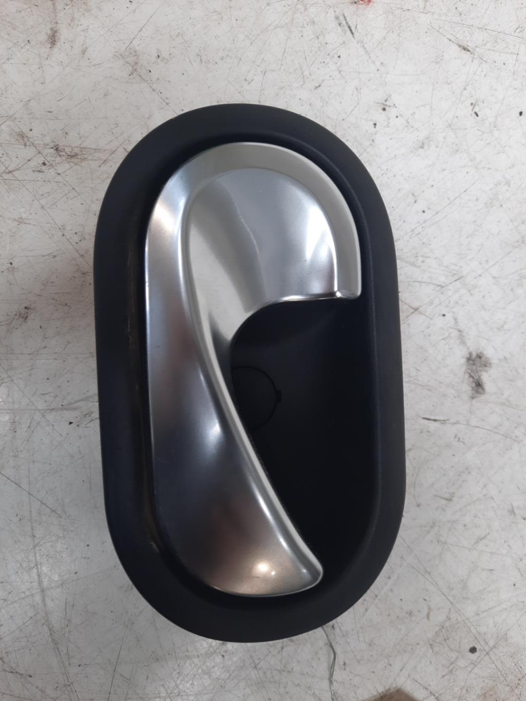 Maniglia interna anteriore sinistra RENAULT TWINGO 3 PHASE 1 Gasolina - 1
