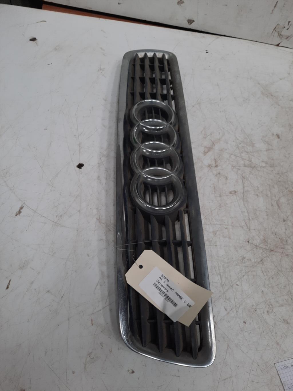 Calandre AUDI A4 1 AVANT PHASE 2 BREAK Diesel - 1
