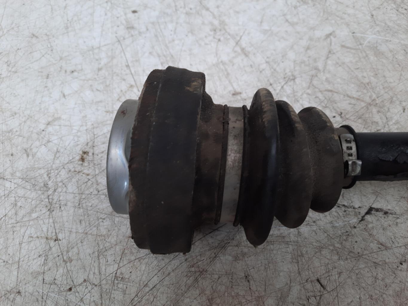 Giunto cardanico posteriore sinistro (trasmissione) BMW SERIE 1 E87 PHASE 1 Gasolina - 1