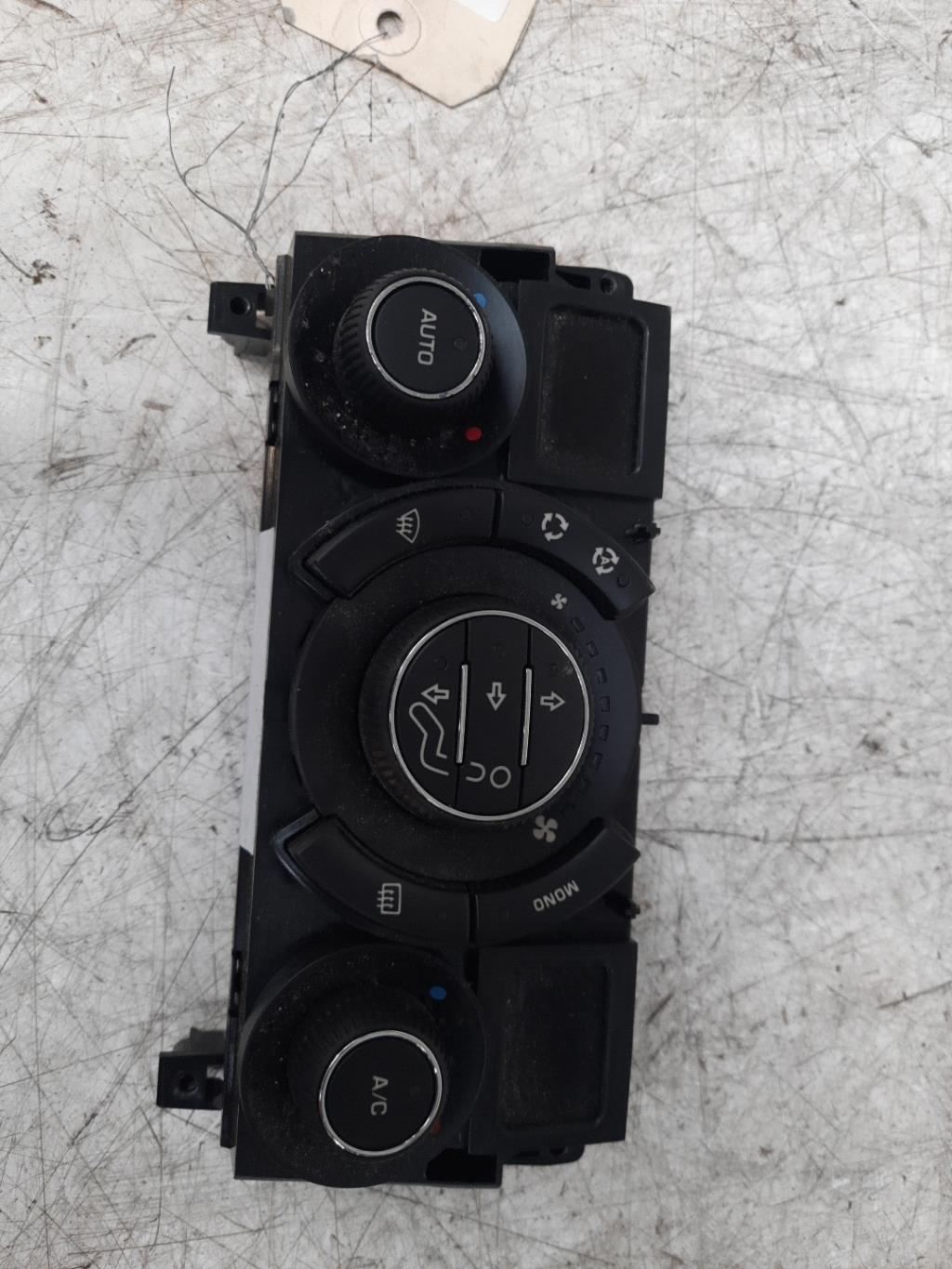 Commande chauffage PEUGEOT 3008 1 PHASE 1 Diesel - 1