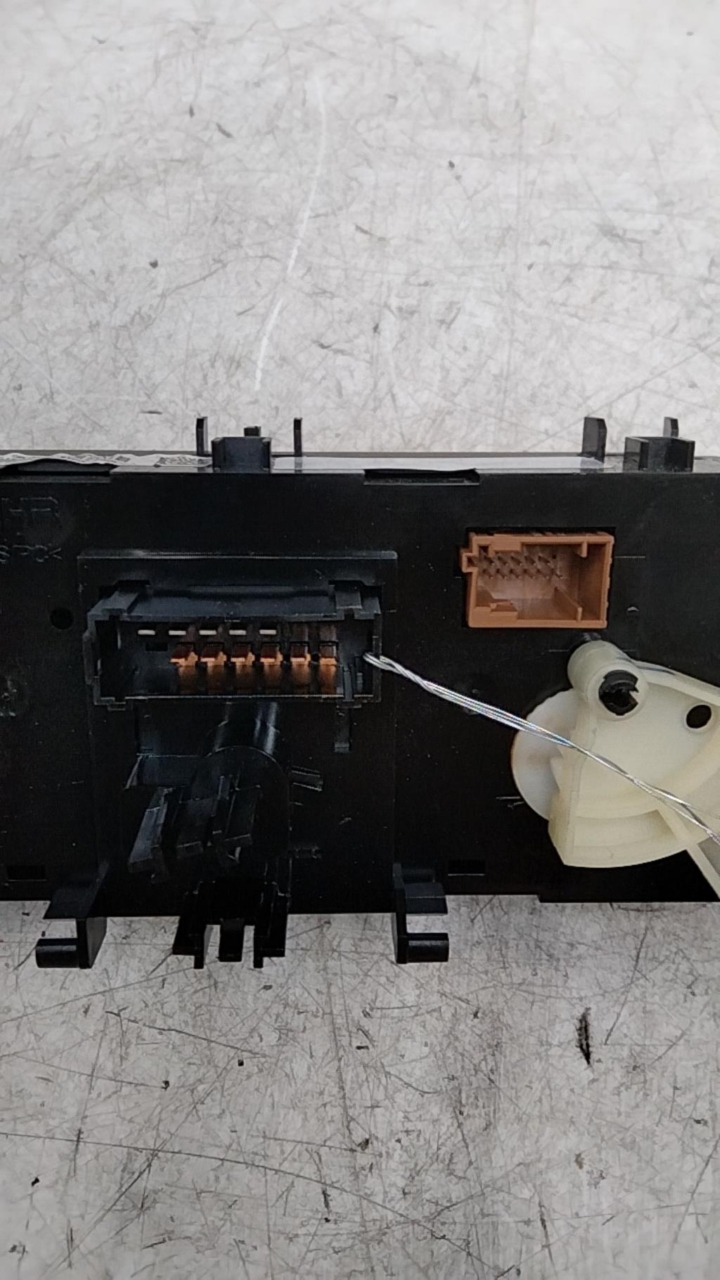 Commande chauffage CITROEN C3 2 PHASE 1 Diesel - 1