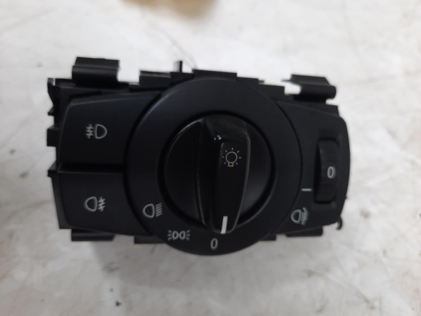 Commande de phare BMW SERIE 1 E87 PHASE 1 Essence - 1