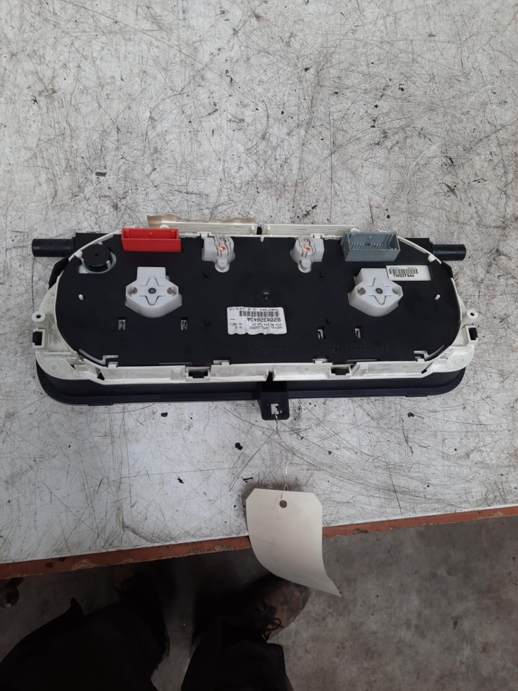Compteur RENAULT LAGUNA 2 PHASE 1  - 1