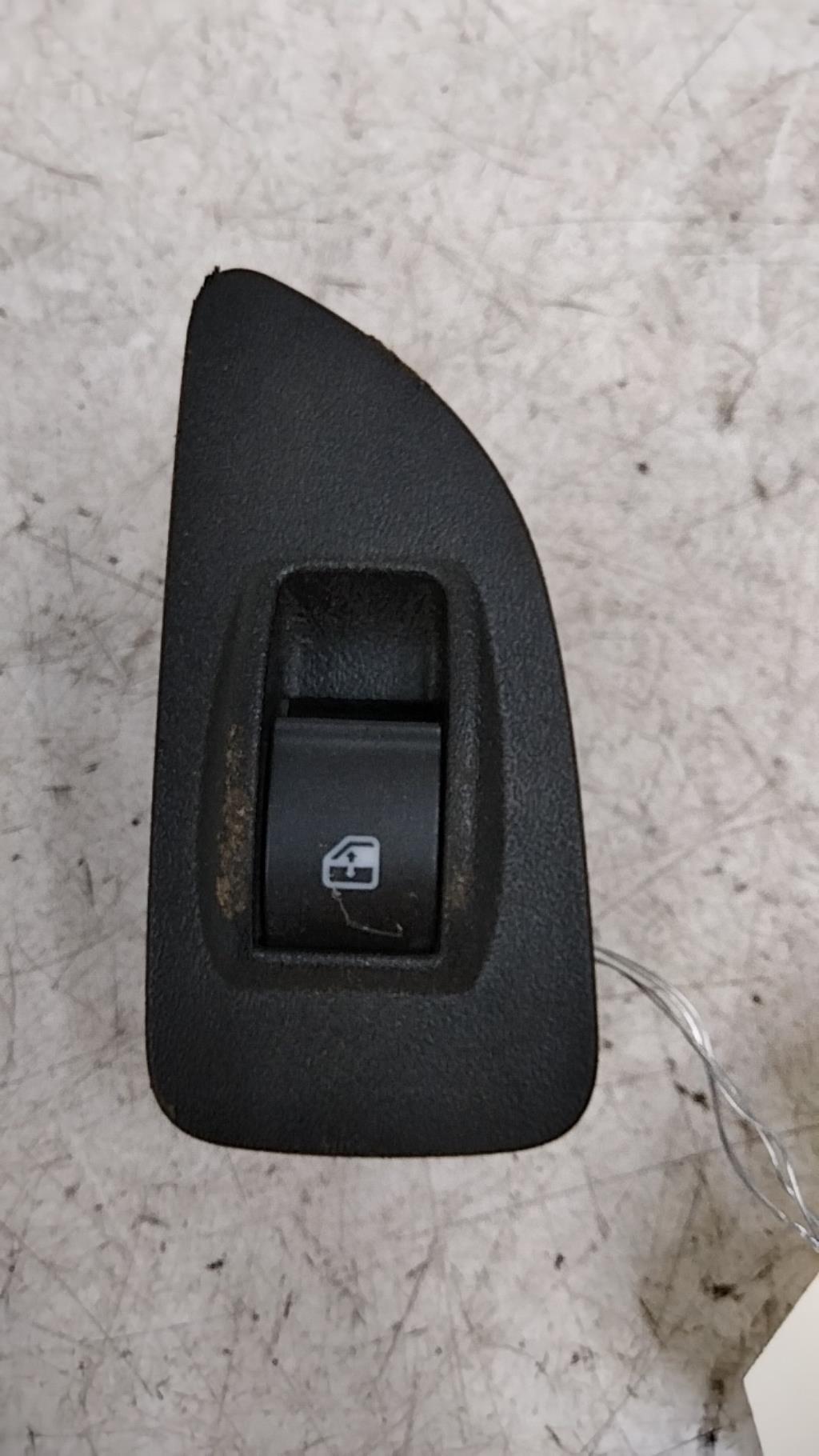 Interruttore lavacristalli posteriore destro FIAT BRAVO 2 Diésel - 1