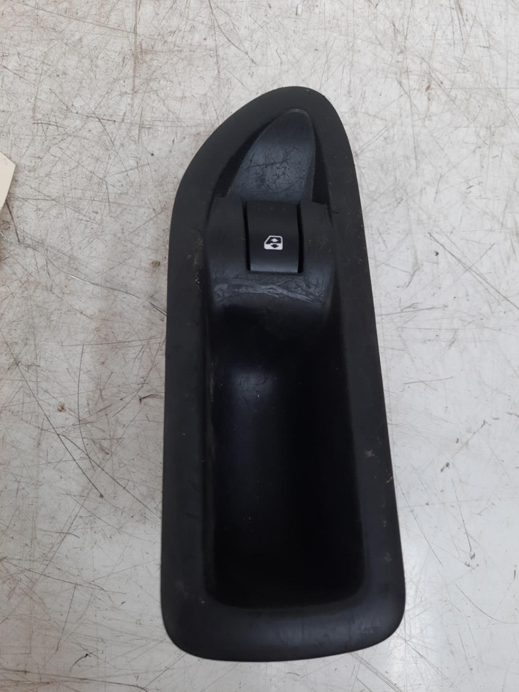 Interruttore lavacristalli posteriore destro RENAULT LAGUNA 2 PHASE 2 Diésel - 1