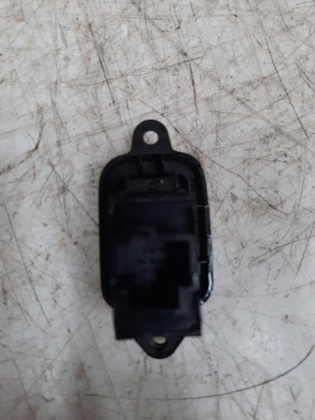 Interruttore lavacristalli posteriore destro VOLVO V 50 PHASE 1 BREAK Diésel - 1