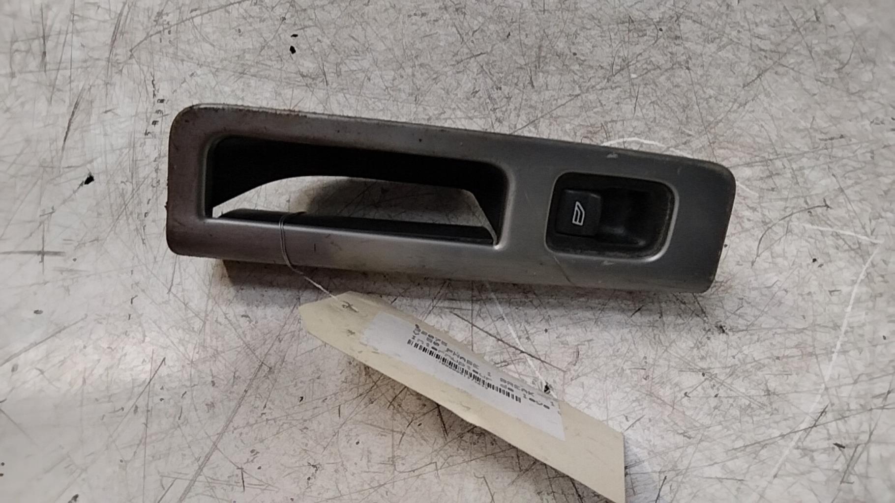 Interruttore lavacristalli posteriore sinistro VOLVO V 50 PHASE 1 BREAK Diésel - 1