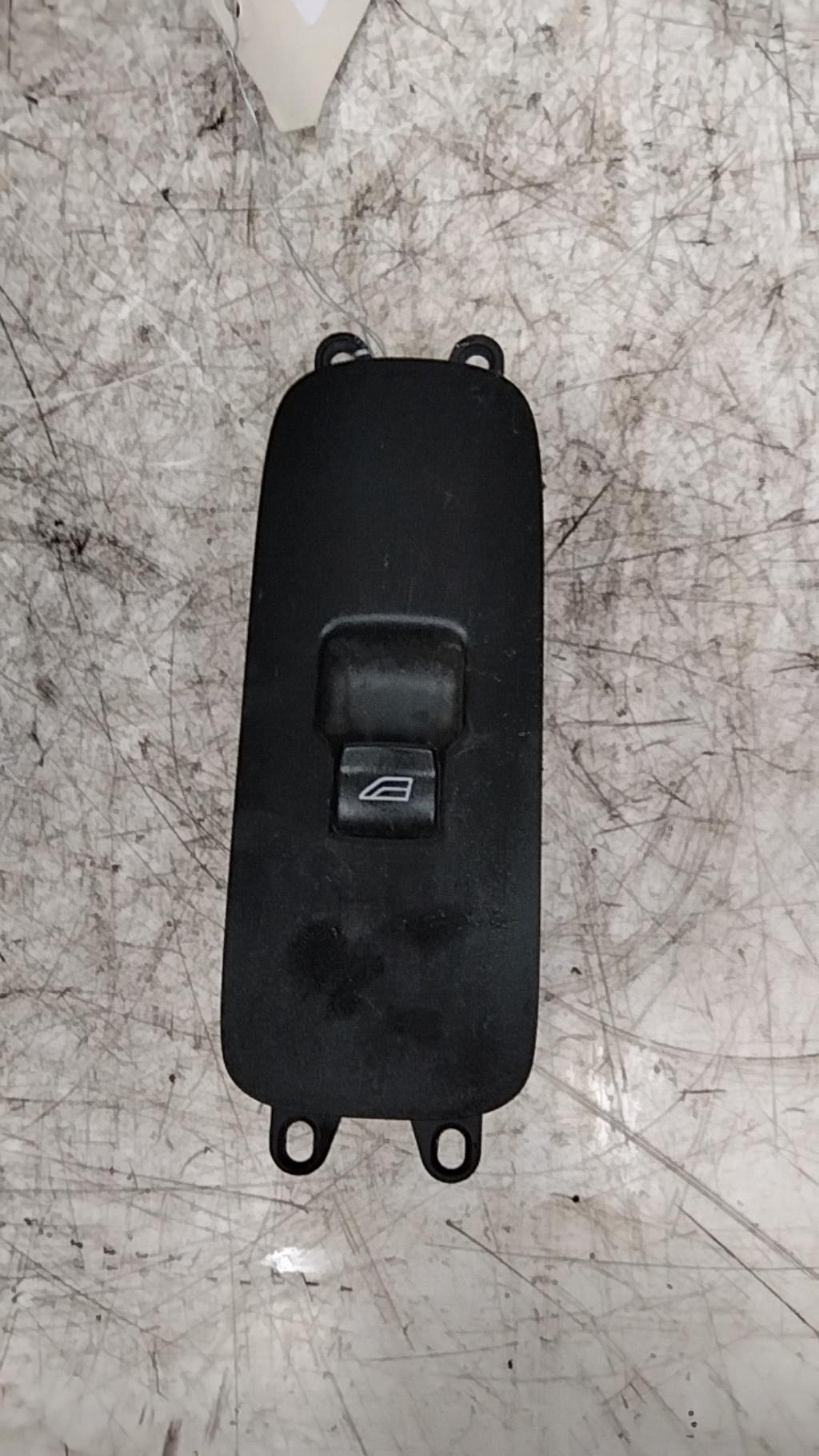 Interruttore lavacristalli anteriore destro VOLVO V 50 PHASE 1 BREAK Diésel - 1