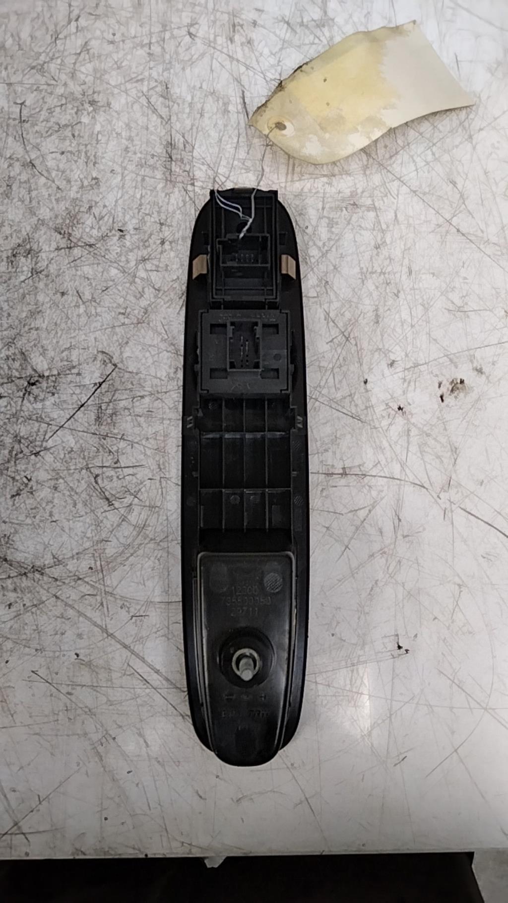 Interruttore lavacristalli anteriore sinistro FIAT PUNTO EVO 3 Diésel - 1