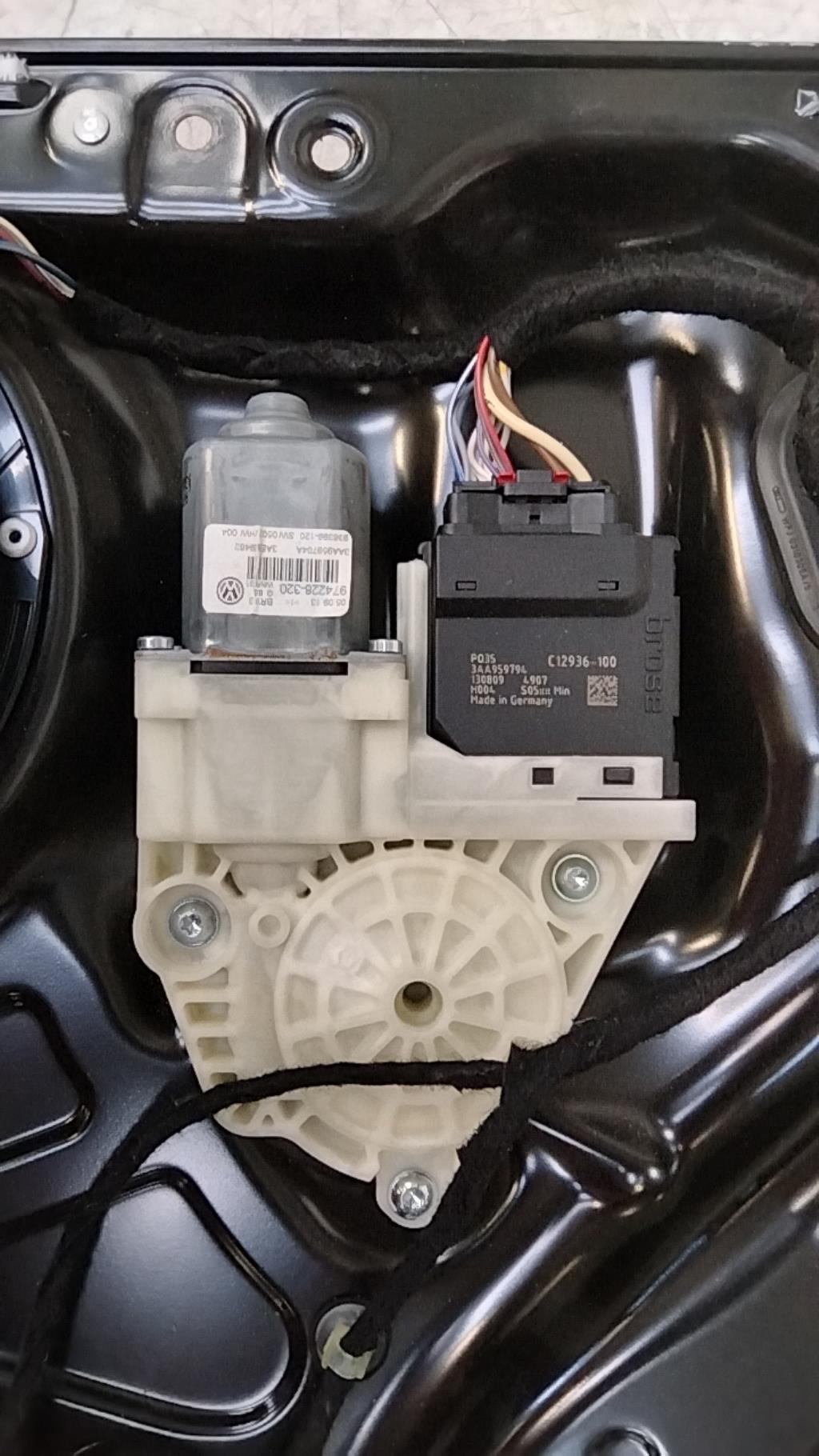 Alzacristalli elettrico posteriore destro VOLKSWAGEN PASSAT 5  - 1