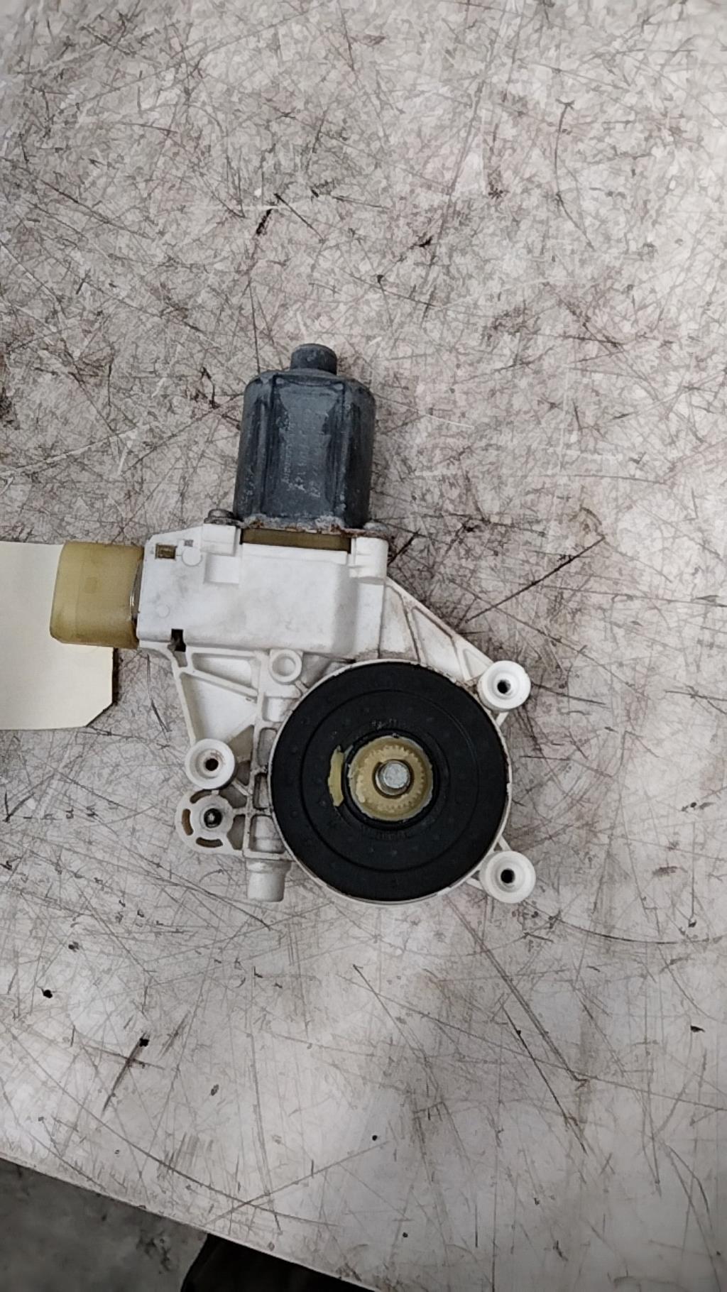 Motore alzacristalli anteriore destro BMW SERIE 1 E87 PHASE 1 Gasolina - 1