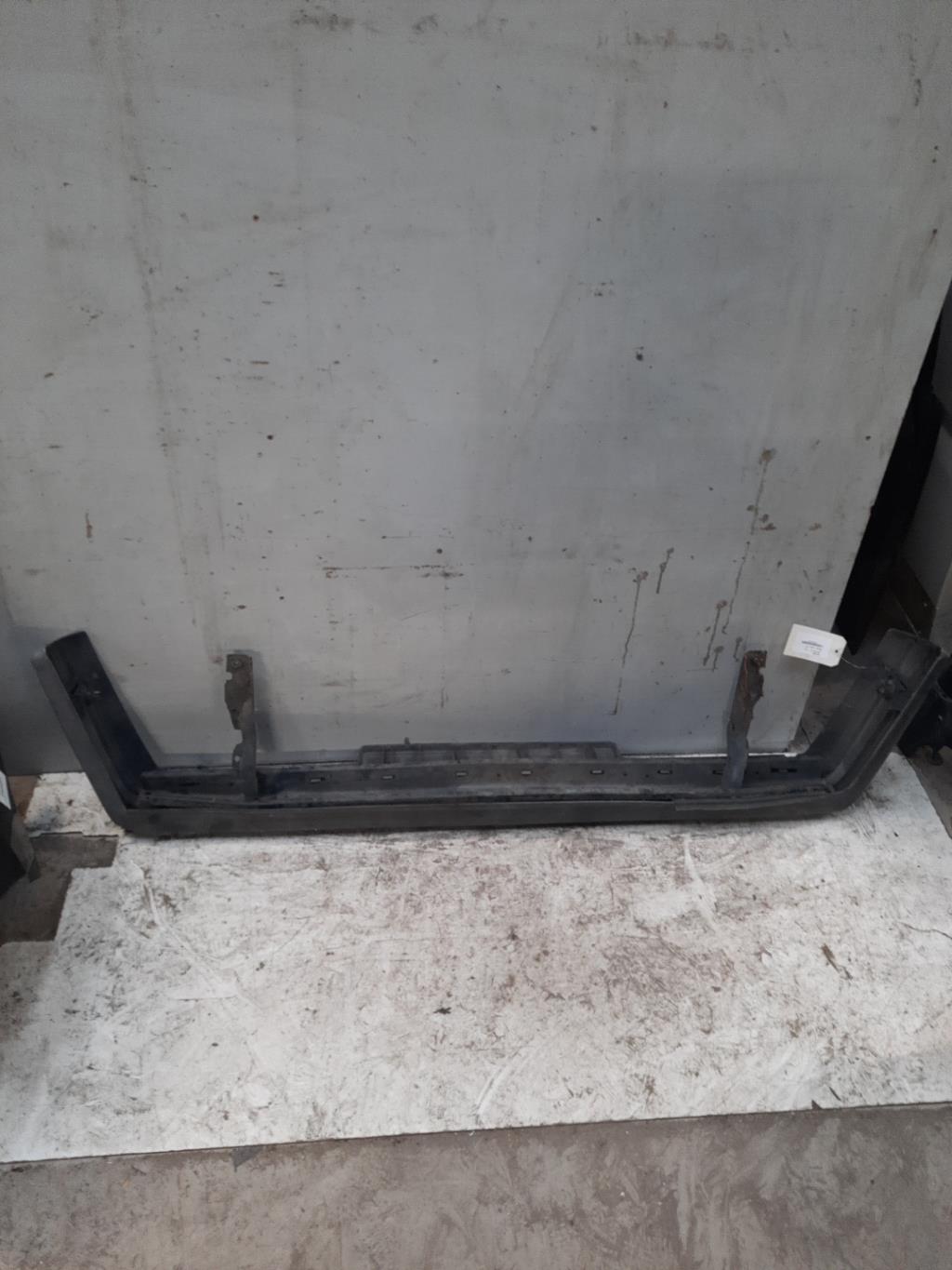 Paraurti anteriore VOLKSWAGEN JETTA 2  - 1