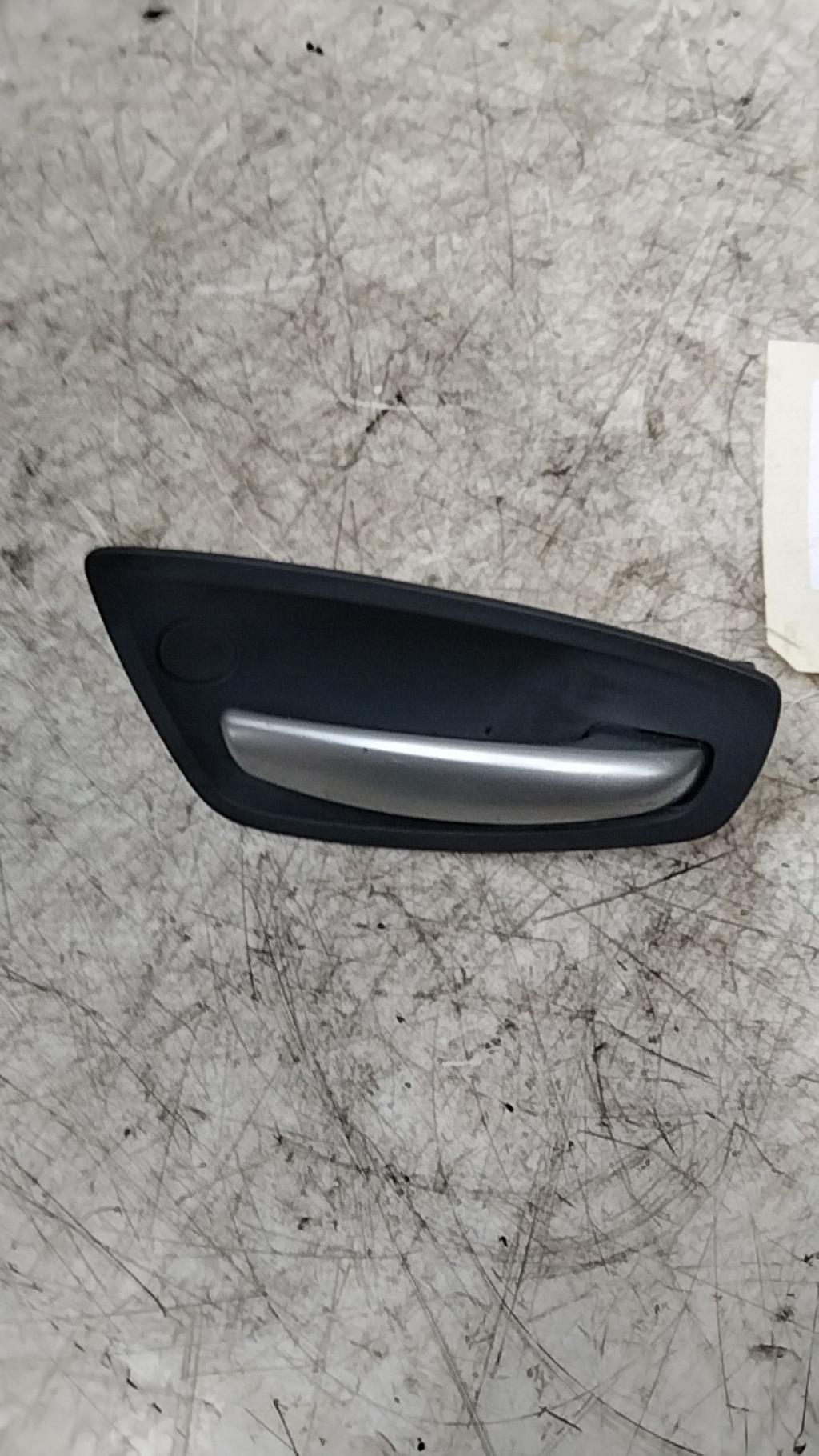 Maniglia interna posteriore destra BMW SERIE 1 E87 PHASE 1 Gasolina - 1