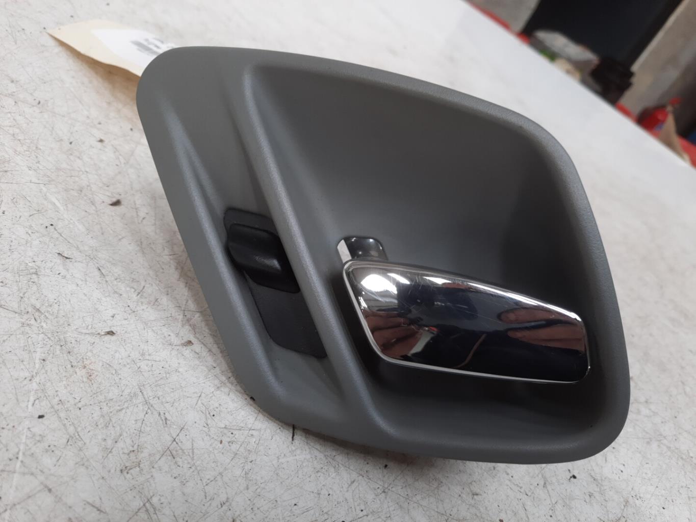 Maniglia interna posteriore sinistra JEEP GRAND CHEROKEE 1 PHASE 2 Diésel - 1