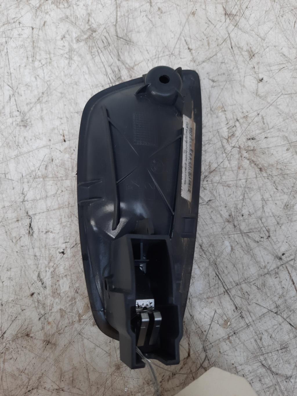 Maniglia interna anteriore sinistra BMW SERIE 1 E87 PHASE 1 Gasolina - 1