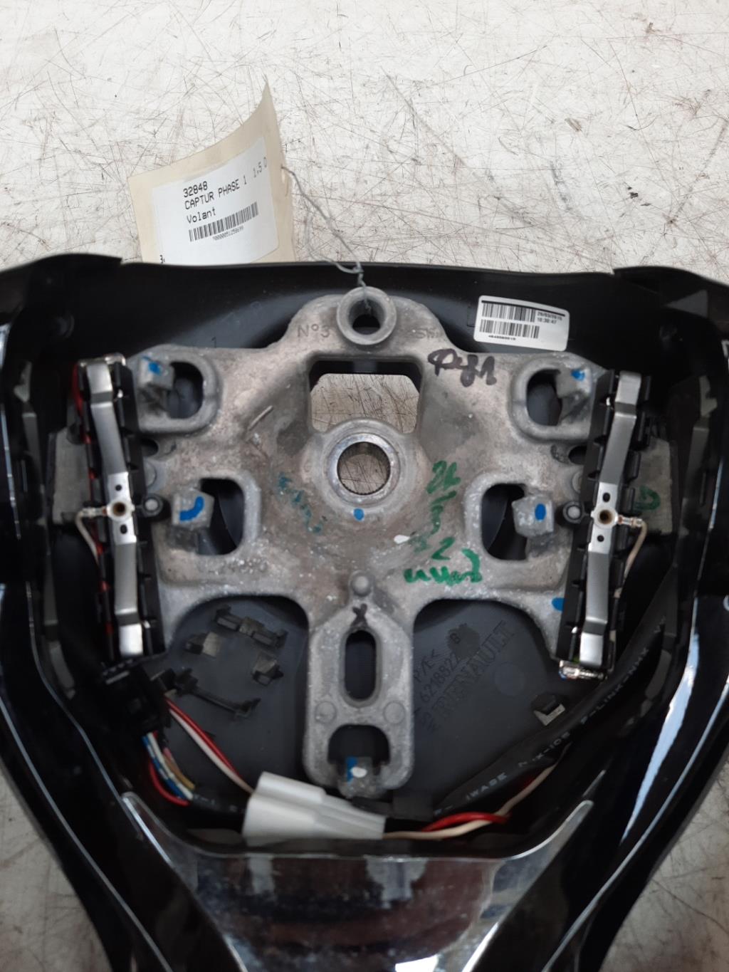 Volant RENAULT CAPTUR 1 PHASE 1  - 1
