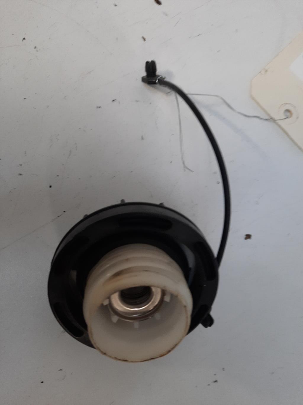 Bouchon de carburant KIA CARENS 2 Diesel - 1