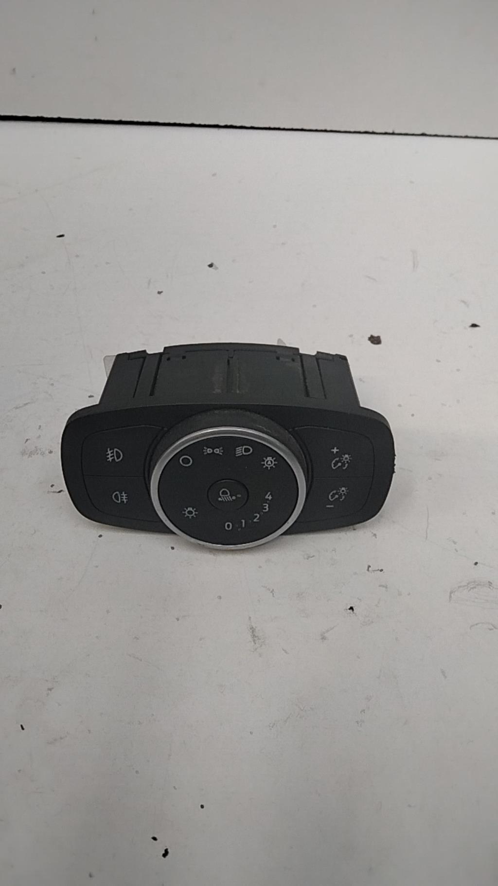 Commande de phare FORD FIESTA 7 PHASE 1 Essence - 1