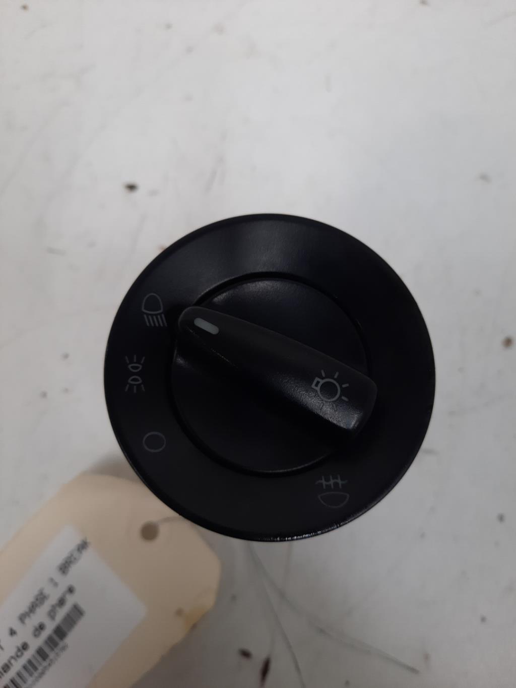 Commande de phare VOLKSWAGEN PASSAT 4 PHASE 1 BREAK Diesel - 1