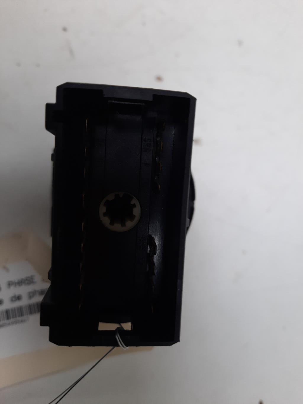 Commande de phare VOLKSWAGEN PASSAT 4 PHASE 2 BREAK Diesel - 1