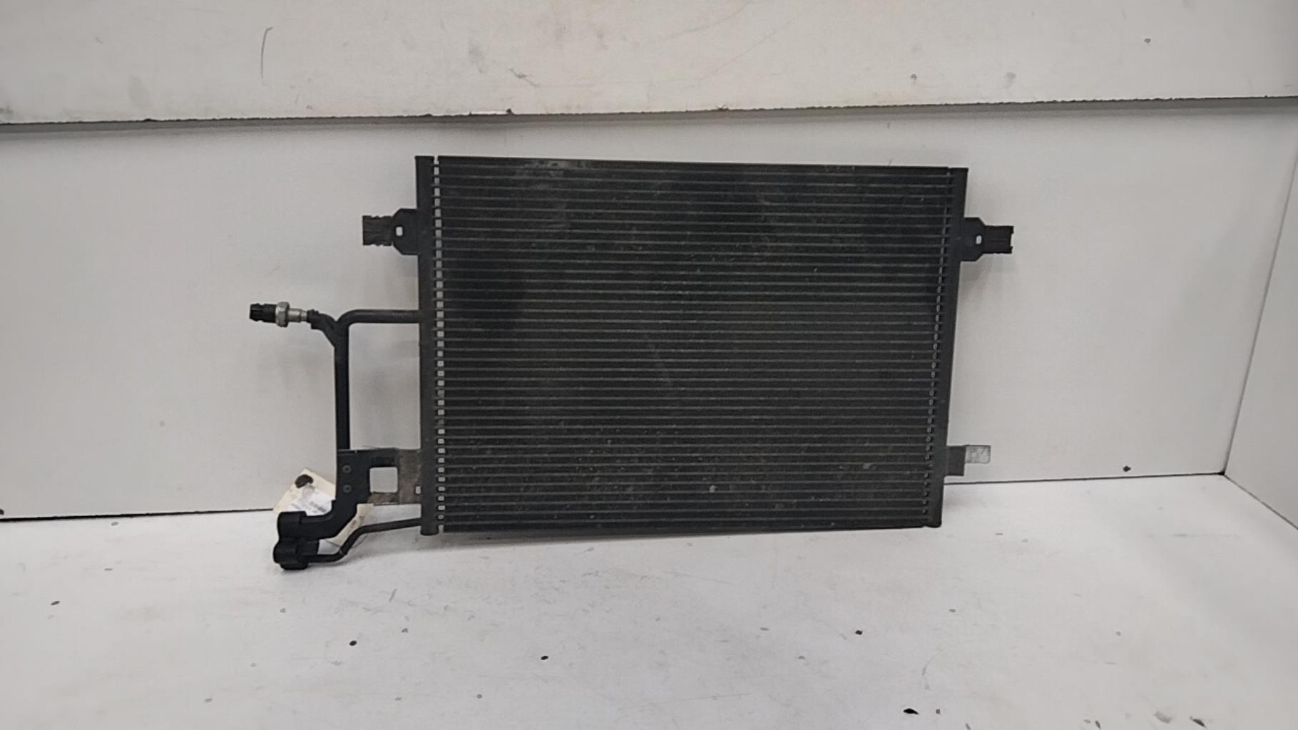 Condenseur de clim VOLKSWAGEN PASSAT 4 PHASE 1 BREAK Diesel - 1