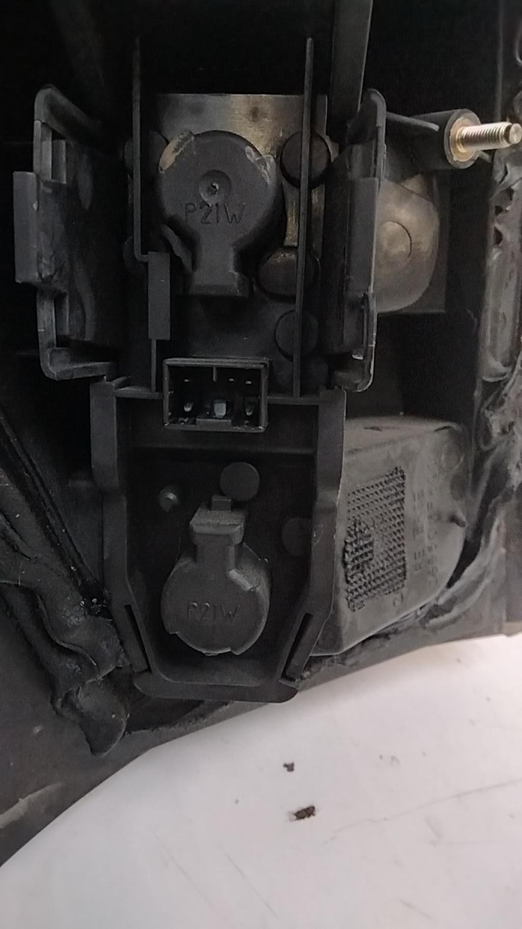 Fanale posteriore principale destro (luci) NISSAN MICRA 2 PHASE 3 Gasolina - 1