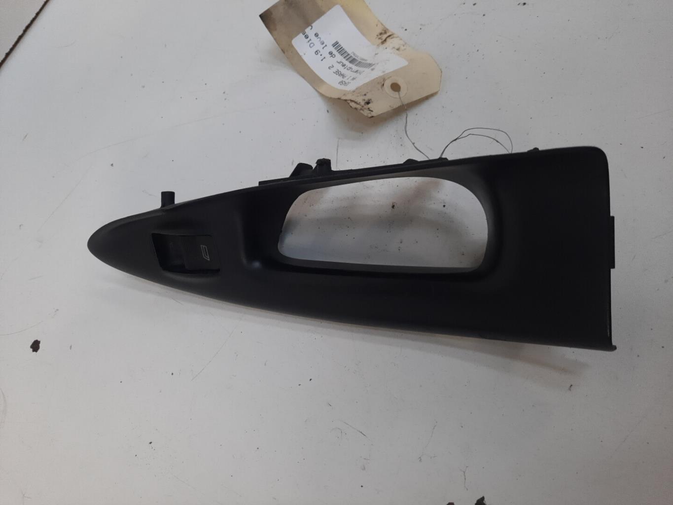 Interruttore lavacristalli anteriore destro AUDI A4 1 PHASE 2 Diésel - 1