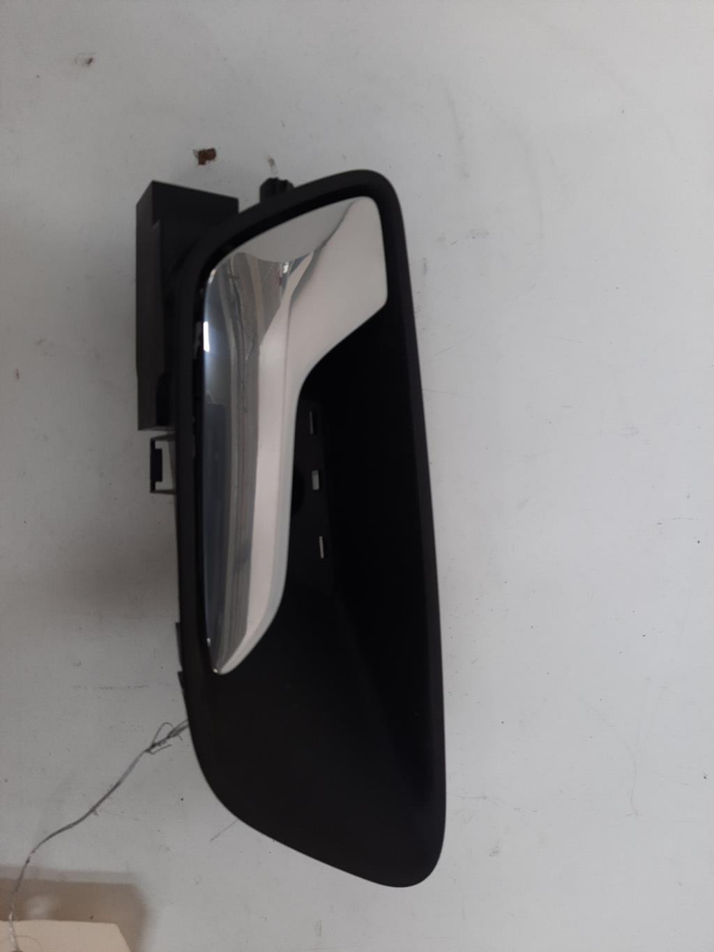 Maniglia interna posteriore sinistra FORD FIESTA 7 PHASE 1 Gasolina - 1